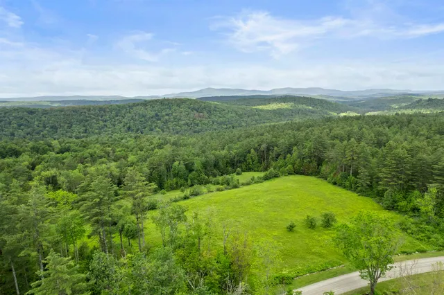 $675,000 | 0 Under The Mountain Road, South Londonderry, VT 05155