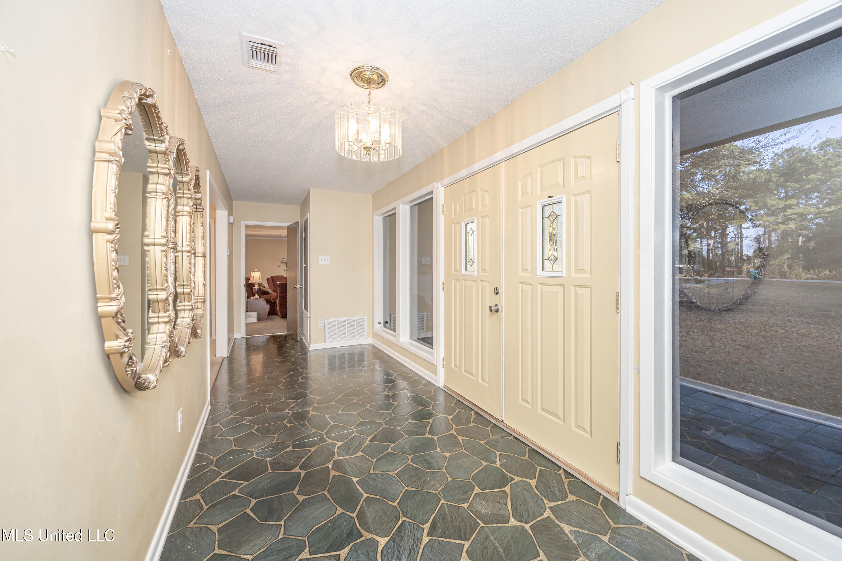 3040 Pabst Road Ocean Springs, MS 39564 - Photo 8 of 71 IMG_5428