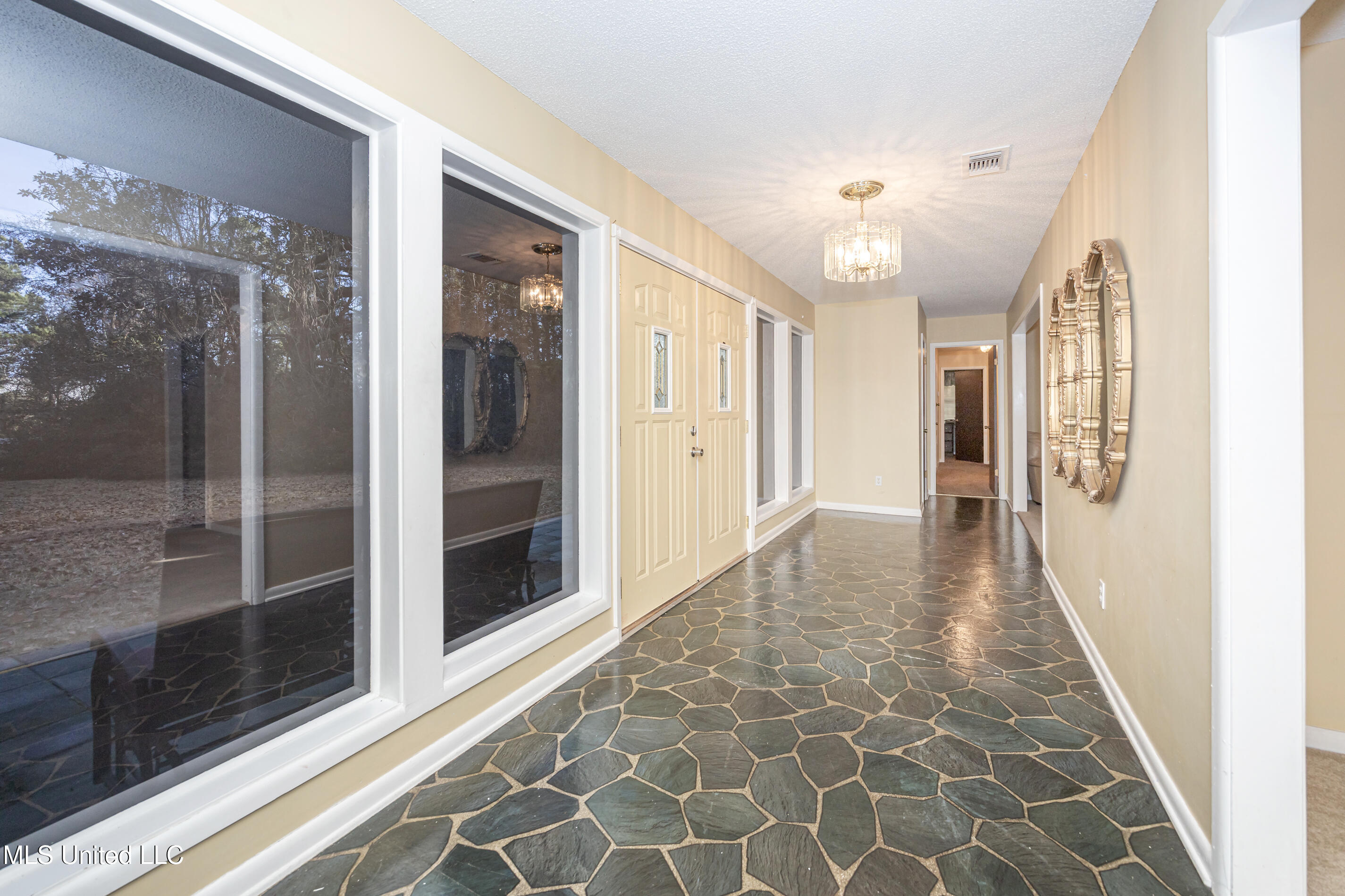 3040 Pabst Road Ocean Springs, MS 39564 - Photo 9 of 71 IMG_5429