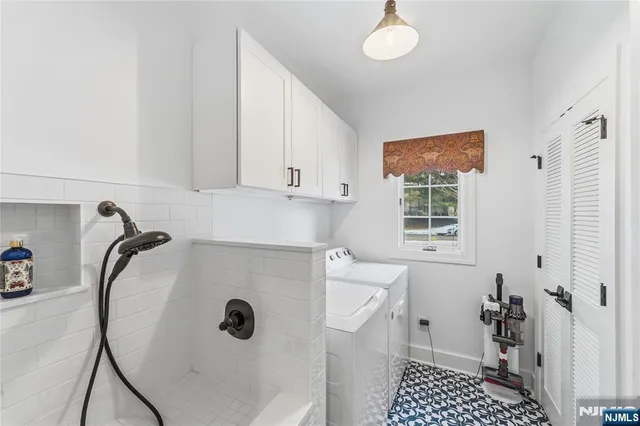 $2,950,000 | 2 Stewart Court, Old Tappan, NJ 07675