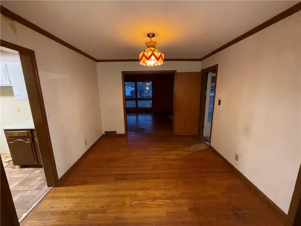 $453,900 | 6717 West 65th Terrace, Mission, KS 66202