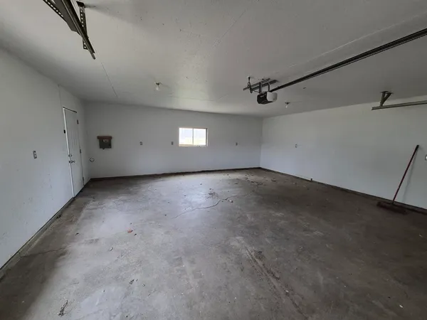 $180,000 | 101 North 6th Avenue, New Windsor, IL 61465