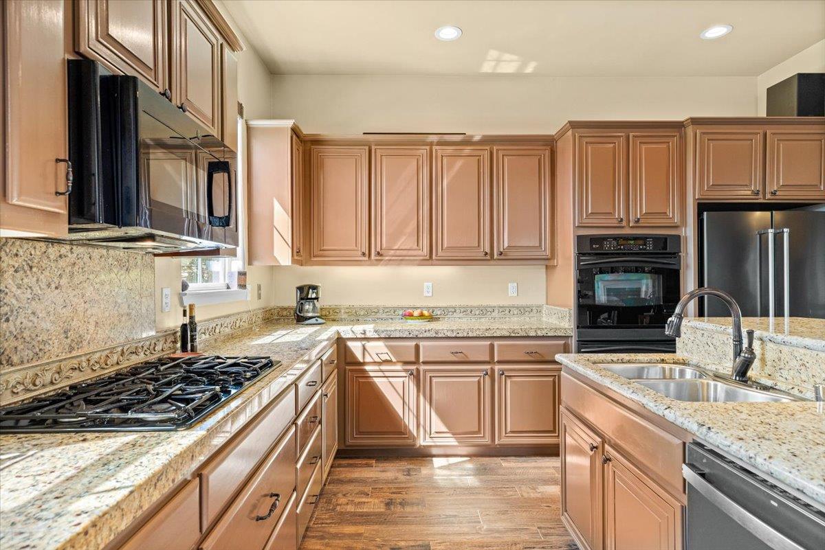 112 Glen View Court Copperopolis, CA 95228 - Photo 21 of 95