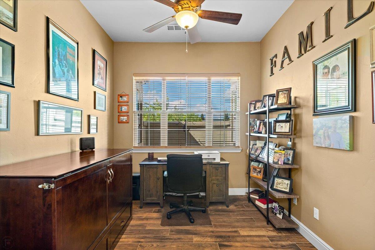 112 Glen View Court Copperopolis, CA 95228 - Photo 39 of 95 Office with murphy bed