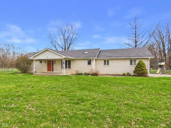 $249,900 | 1430 South 300 East, Anderson, IN 46017