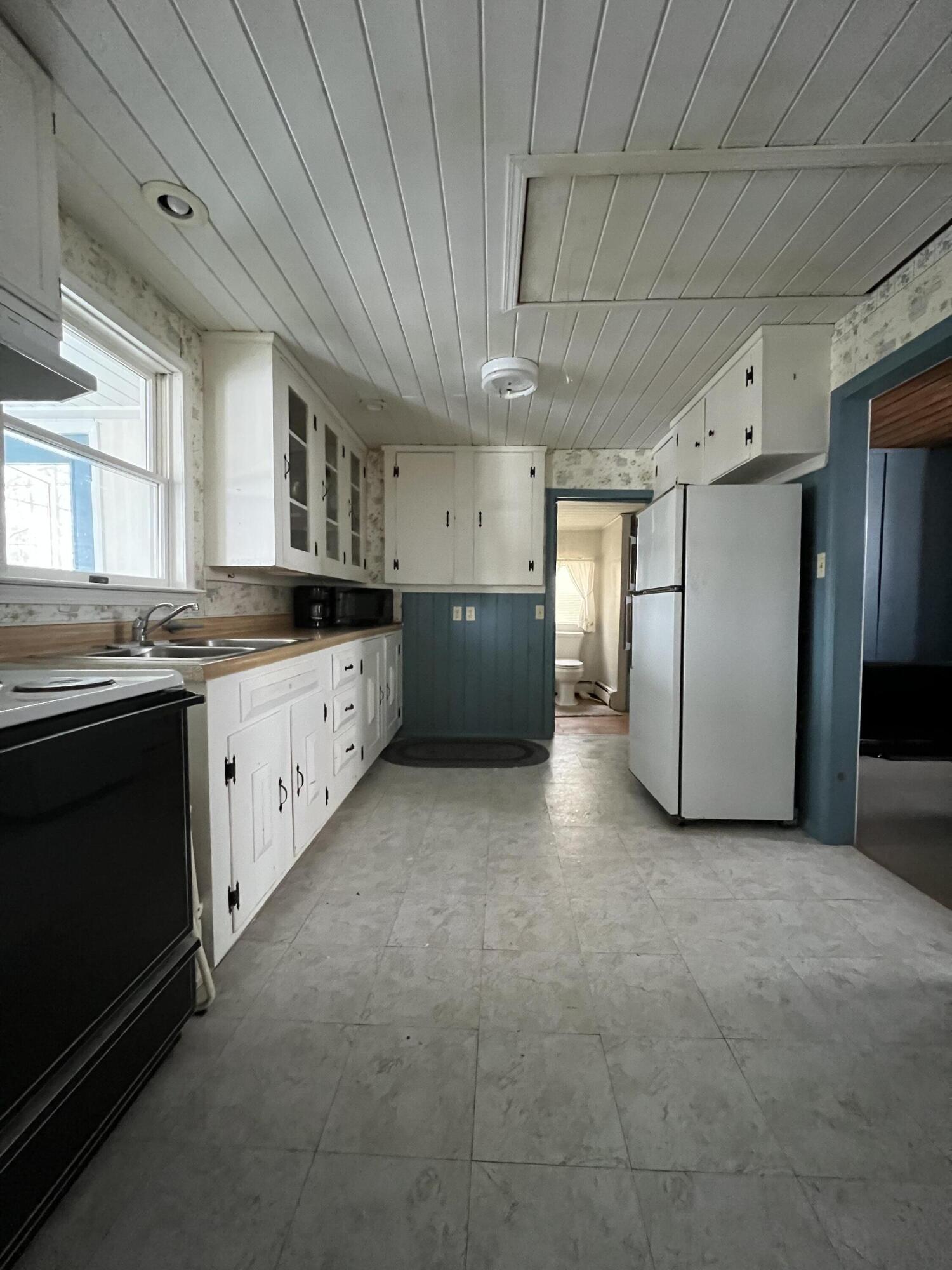 275 Taylor Road Winslow, ME 04901 - Photo 9 of 25 09