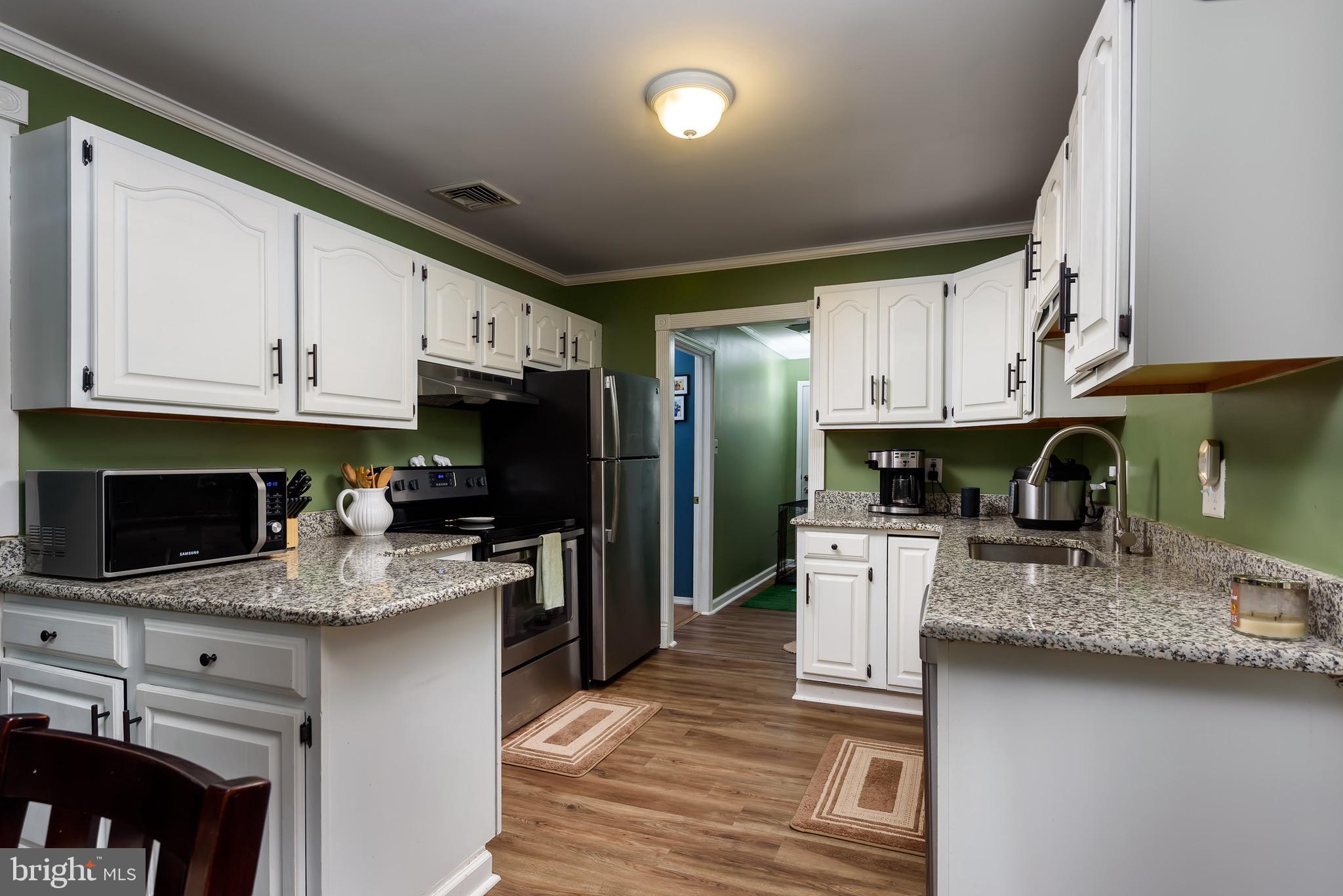 825 Chatham Road Fairless Hills, PA 19030 - Photo 6 of 20 Gallery Image 6