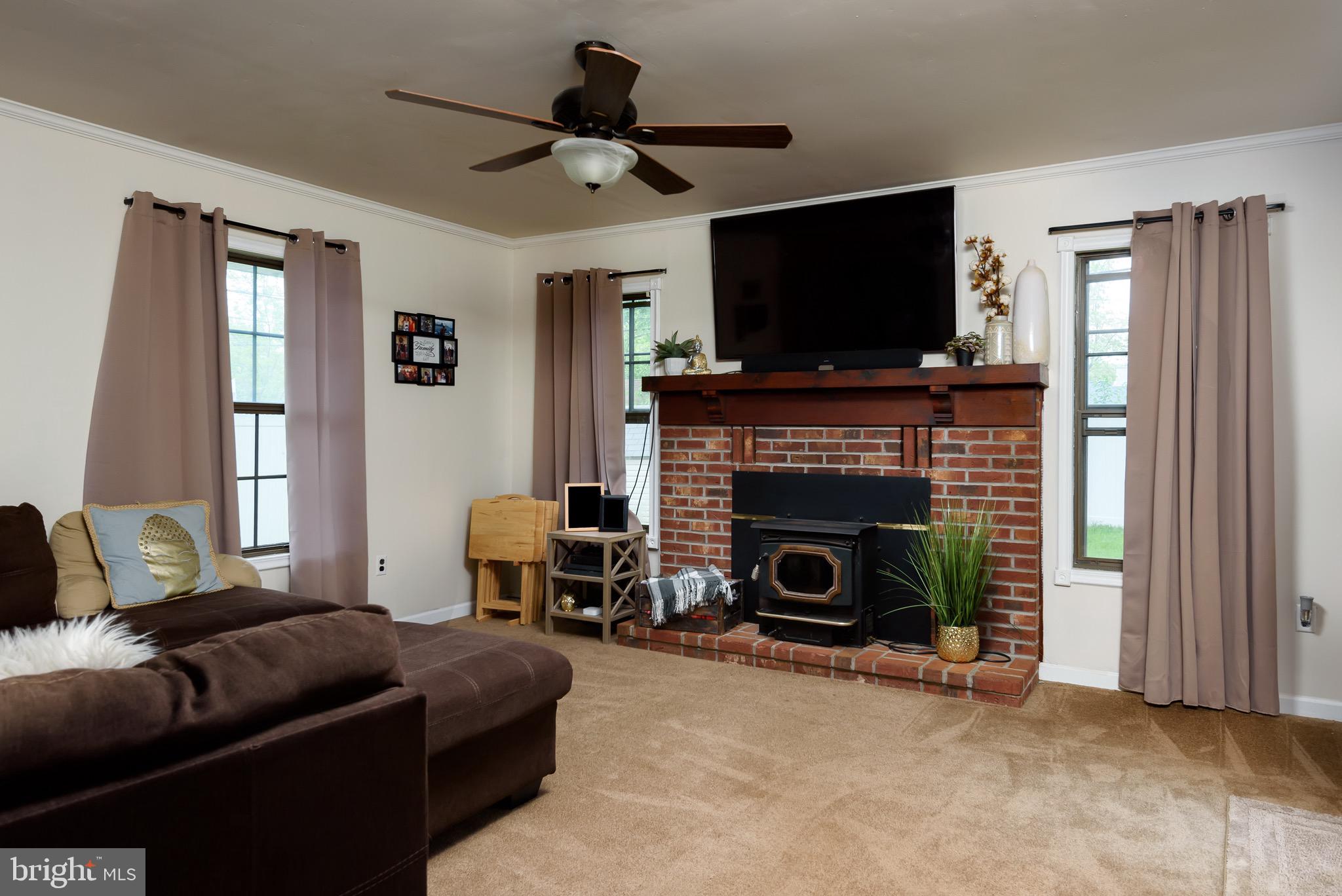 825 Chatham Road Fairless Hills, PA 19030 - Photo 8 of 20 Gallery Image 8