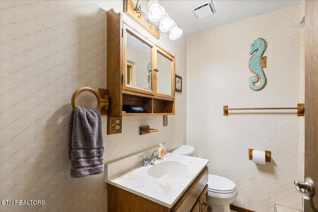 $885,000 | 398 Perry Smith Lane, Caryville, TN 37714