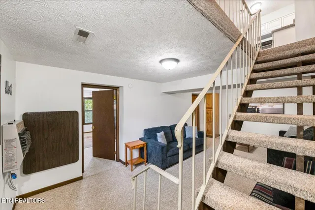 $885,000 | 398 Perry Smith Lane, Caryville, TN 37714