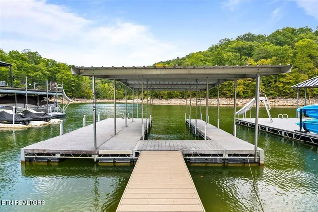 $885,000 | 398 Perry Smith Lane, Caryville, TN 37714