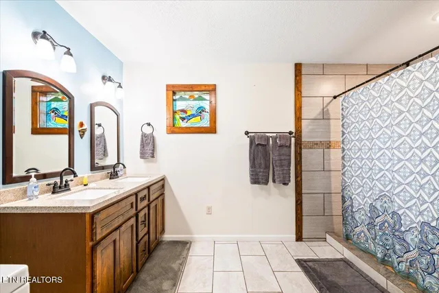 $885,000 | 398 Perry Smith Lane, Caryville, TN 37714