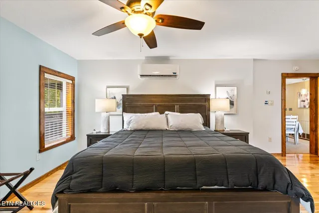 $885,000 | 398 Perry Smith Lane, Caryville, TN 37714