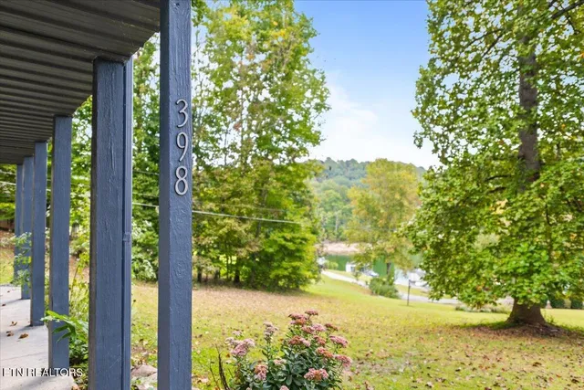 $885,000 | 398 Perry Smith Lane, Caryville, TN 37714