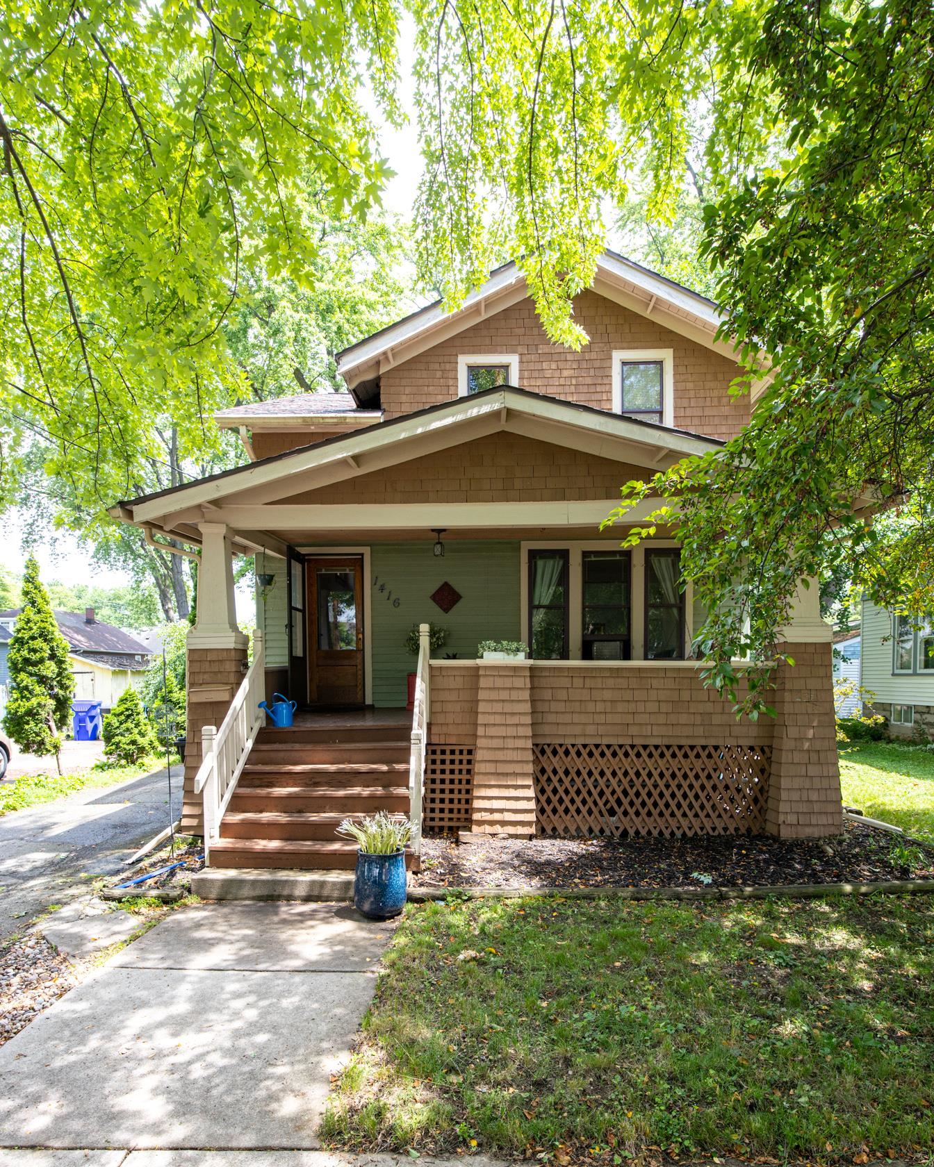 1416 North Superior Street Appleton, WI 54911 - Photo 2 of 27