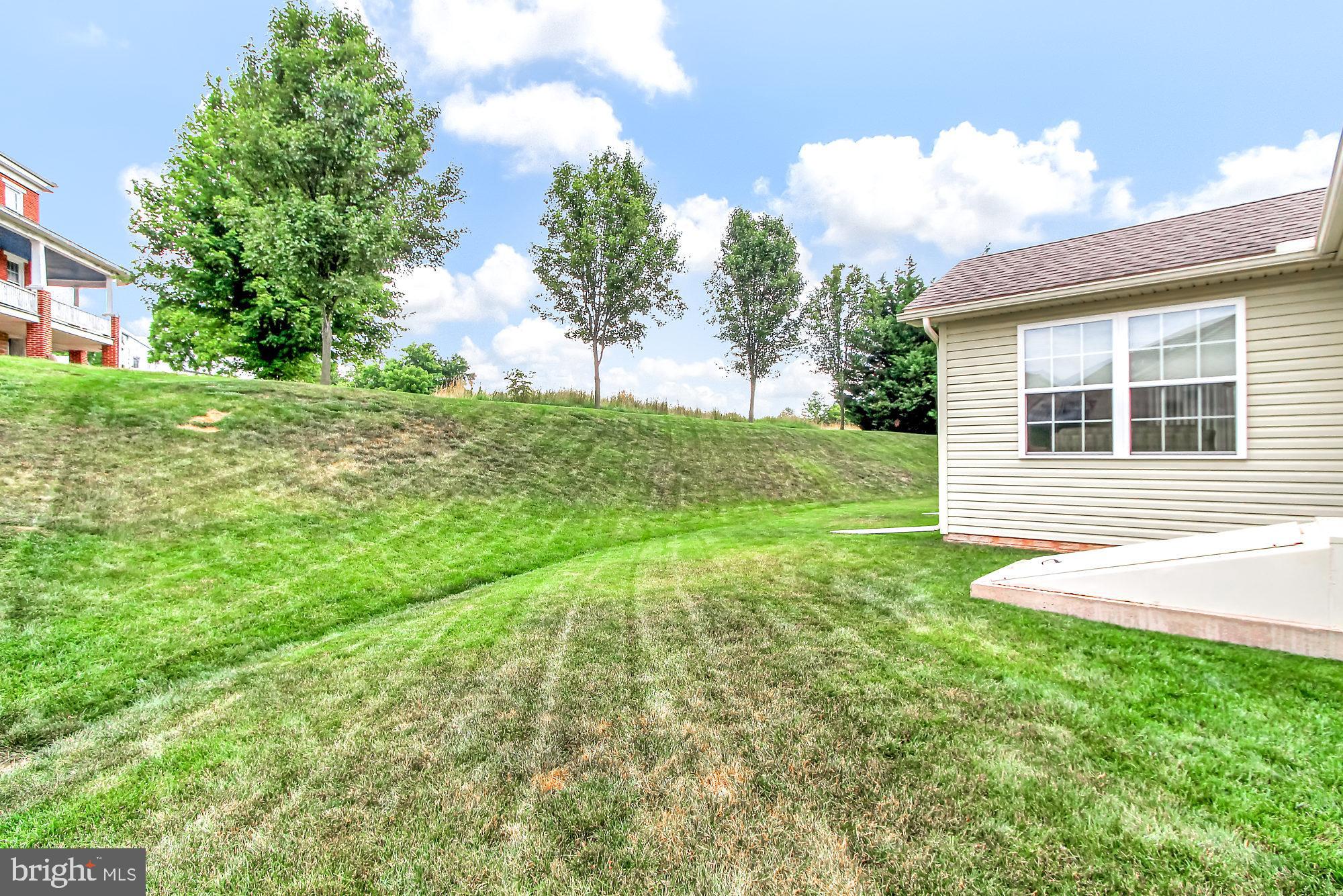 2125 Carriage Run Road York, PA 17408 - Photo 24 of 26 Gallery Image 24