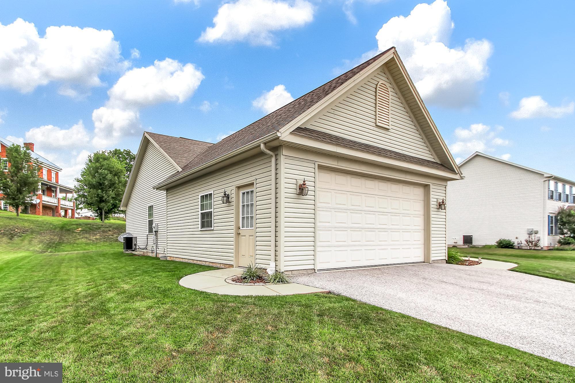 2125 Carriage Run Road York, PA 17408 - Photo 25 of 26 Gallery Image 25