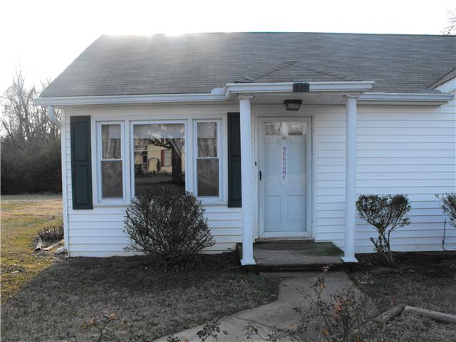 4700 Chapel Hill Road Southside, TN 37171 - Photo 3 of 8 CLOSE UP FRONT