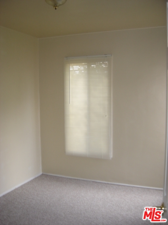 1832 Scott Road Burbank, CA 91504 - Photo 17 of 21 Gallery Image 17