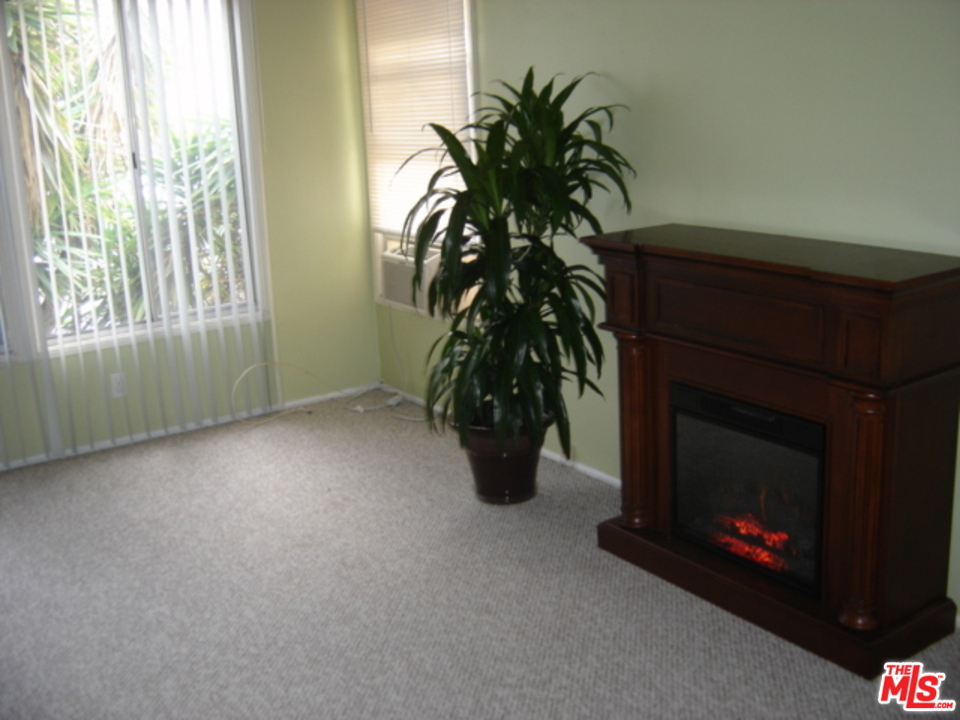1832 Scott Road Burbank, CA 91504 - Photo 9 of 21 Gallery Image 9