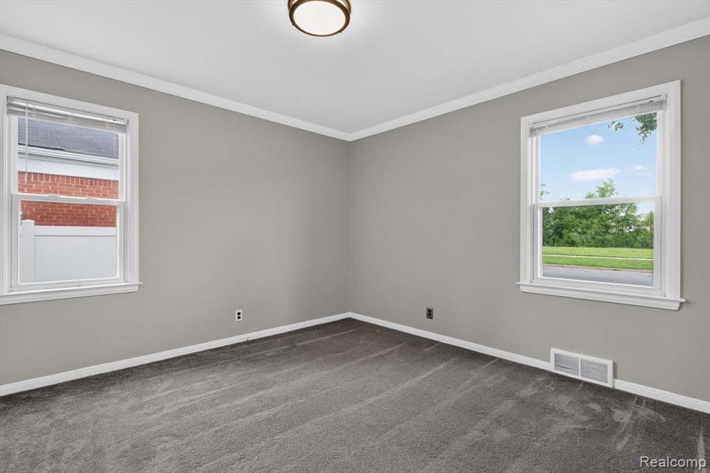 1215 Goddard Road Wyandotte, MI 48192 - Photo 35 of 49