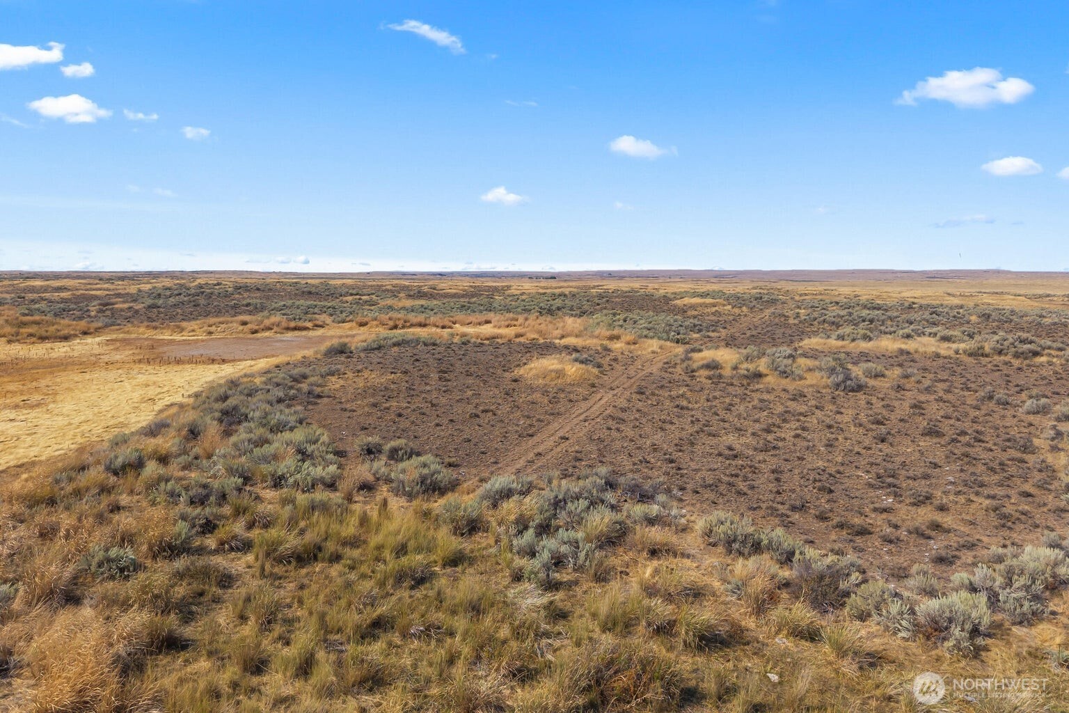 0 Earl Road North Davenport, WA 99122 - Photo 19 of 30 a view of city and ocean