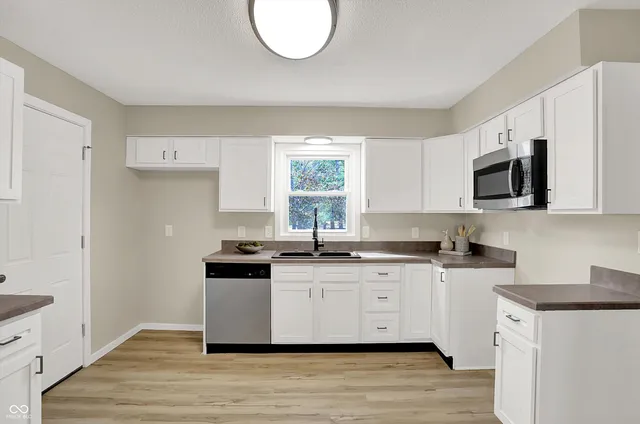 $324,000 | 1426 Westwind Drive, Avon, IN 46123