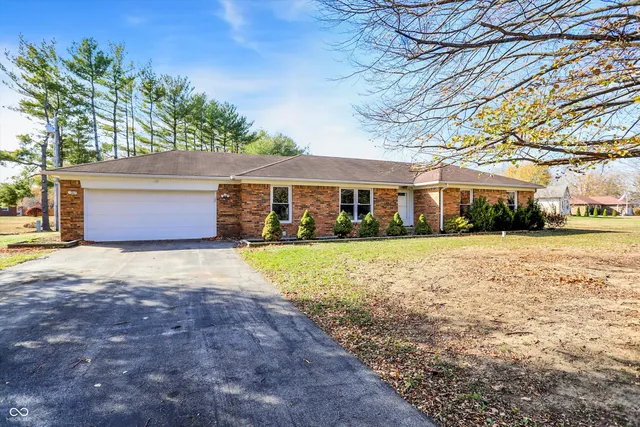 $324,000 | 1426 Westwind Drive, Avon, IN 46123