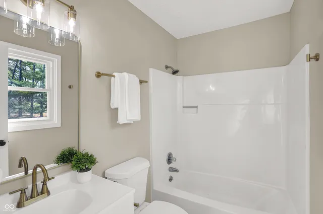 $324,000 | 1426 Westwind Drive, Avon, IN 46123