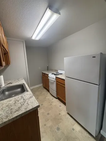$1,100 | 47 Federal Street, Unit 5, St. Albans, VT 05478