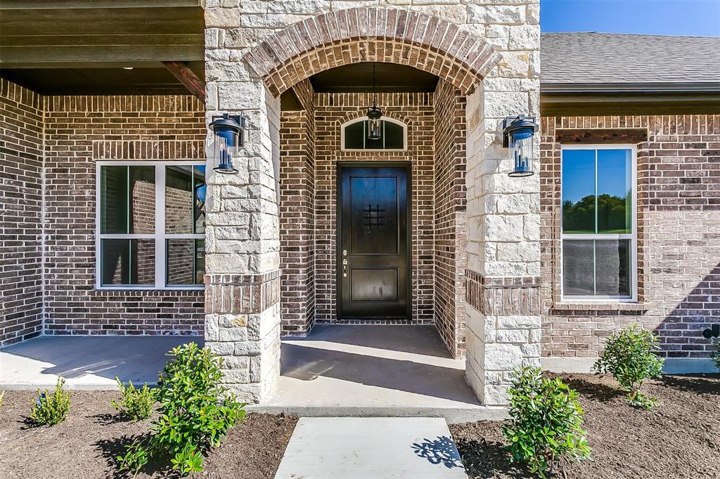 1014 Gonzollas Road Springtown, TX 76082 - Photo 2 of 32 Gallery Image 2