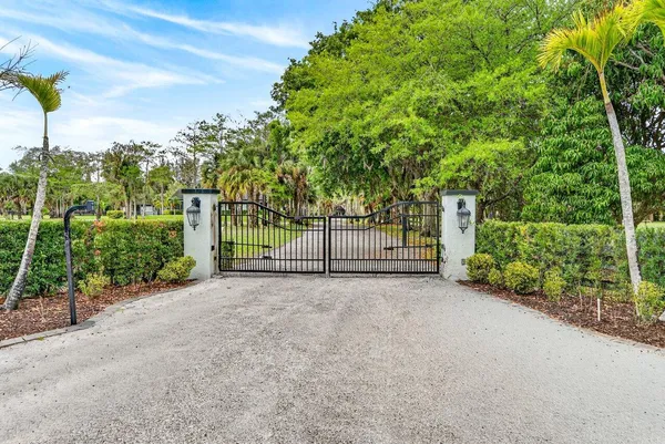 $2,875,000 | 2741 Buck Ridge Trail, Loxahatchee, FL 33470