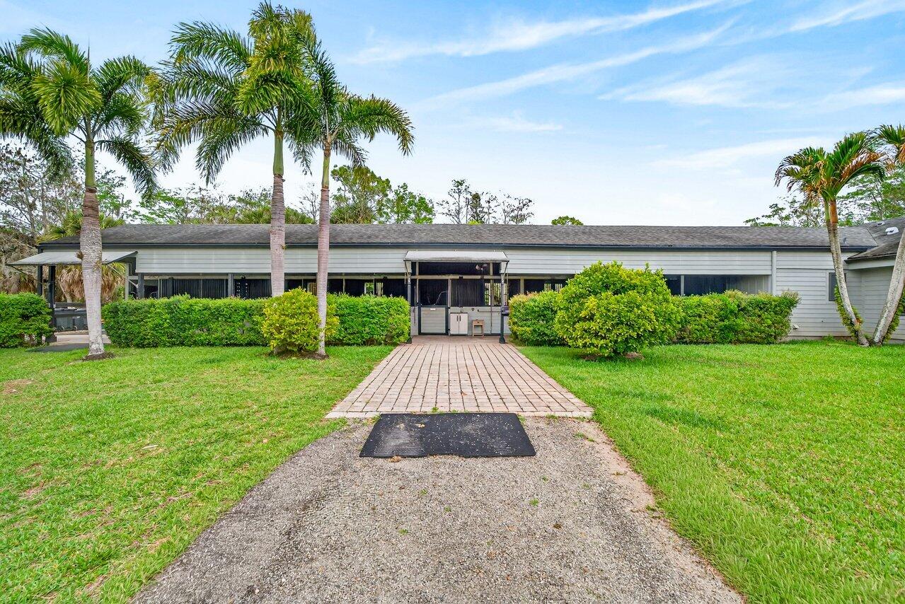 2741 Buck Ridge Trail Loxahatchee, FL 33470 - Photo 15 of 38 6 stall barn