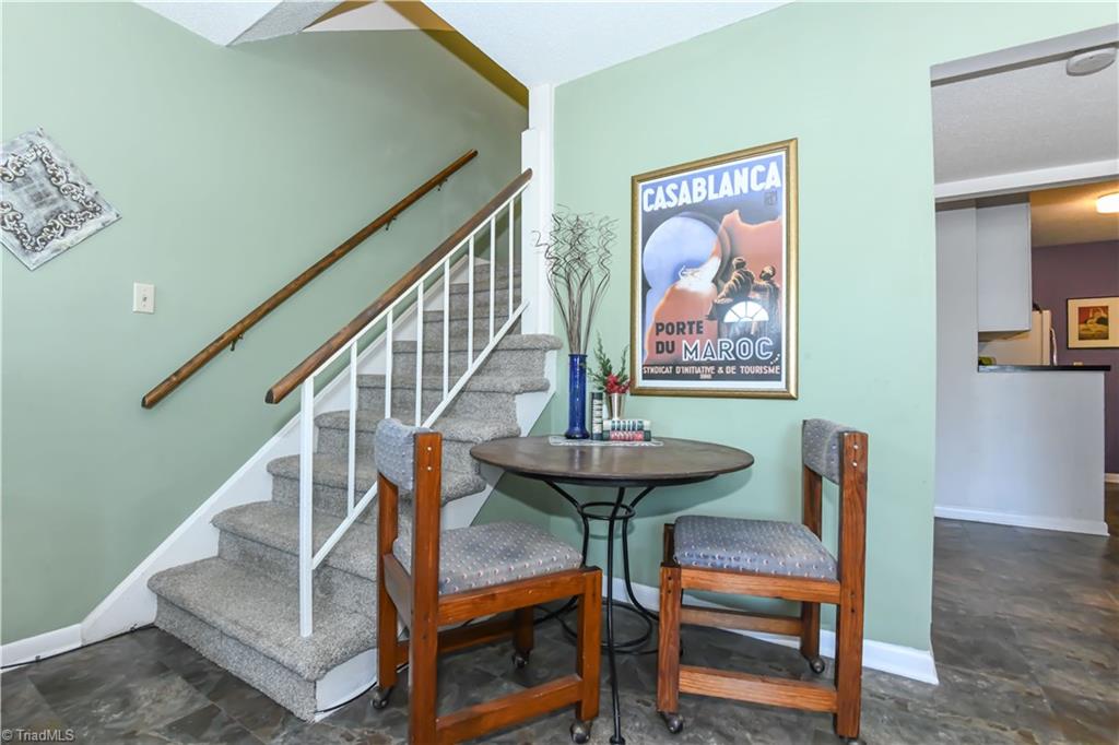 5735 Bramblegate Road, Unit E Greensboro, NC 27409 - Photo 5 of 25 Gallery Image 5