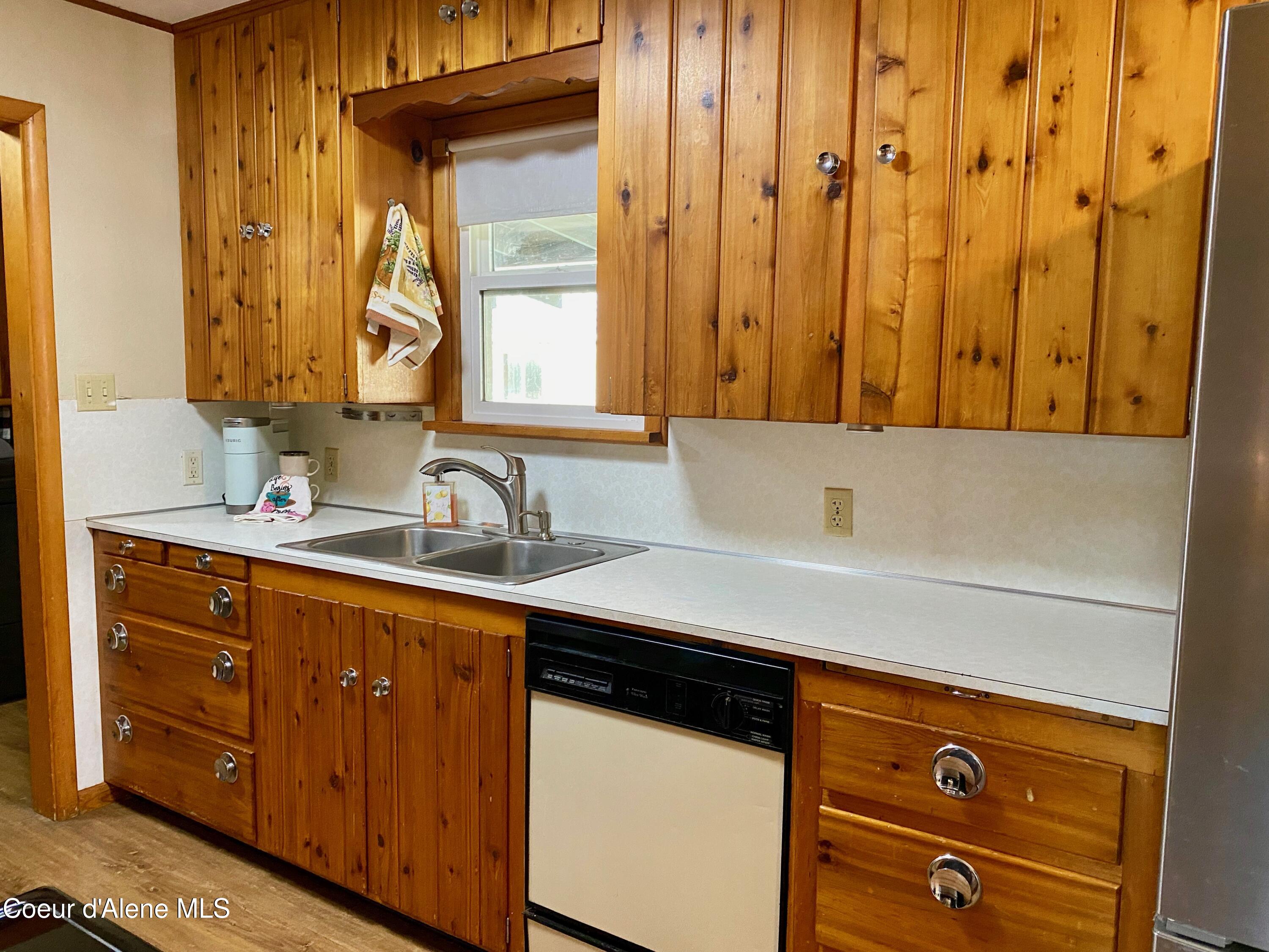 61 Whiskey Jack Road Sandpoint, ID 83864 - Photo 16 of 59 14d Kitchen 2