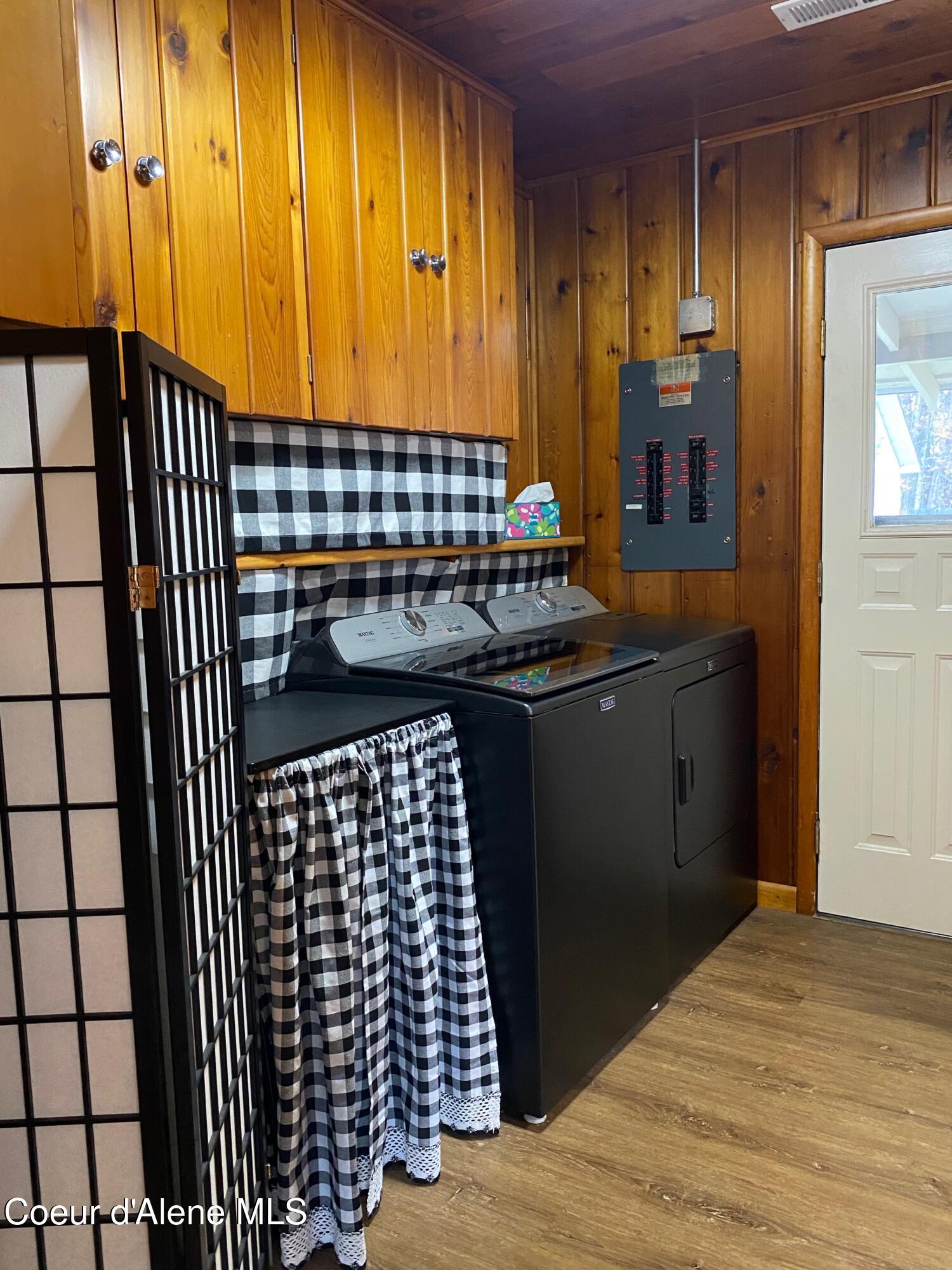 61 Whiskey Jack Road Sandpoint, ID 83864 - Photo 19 of 59 20 Laundry 1