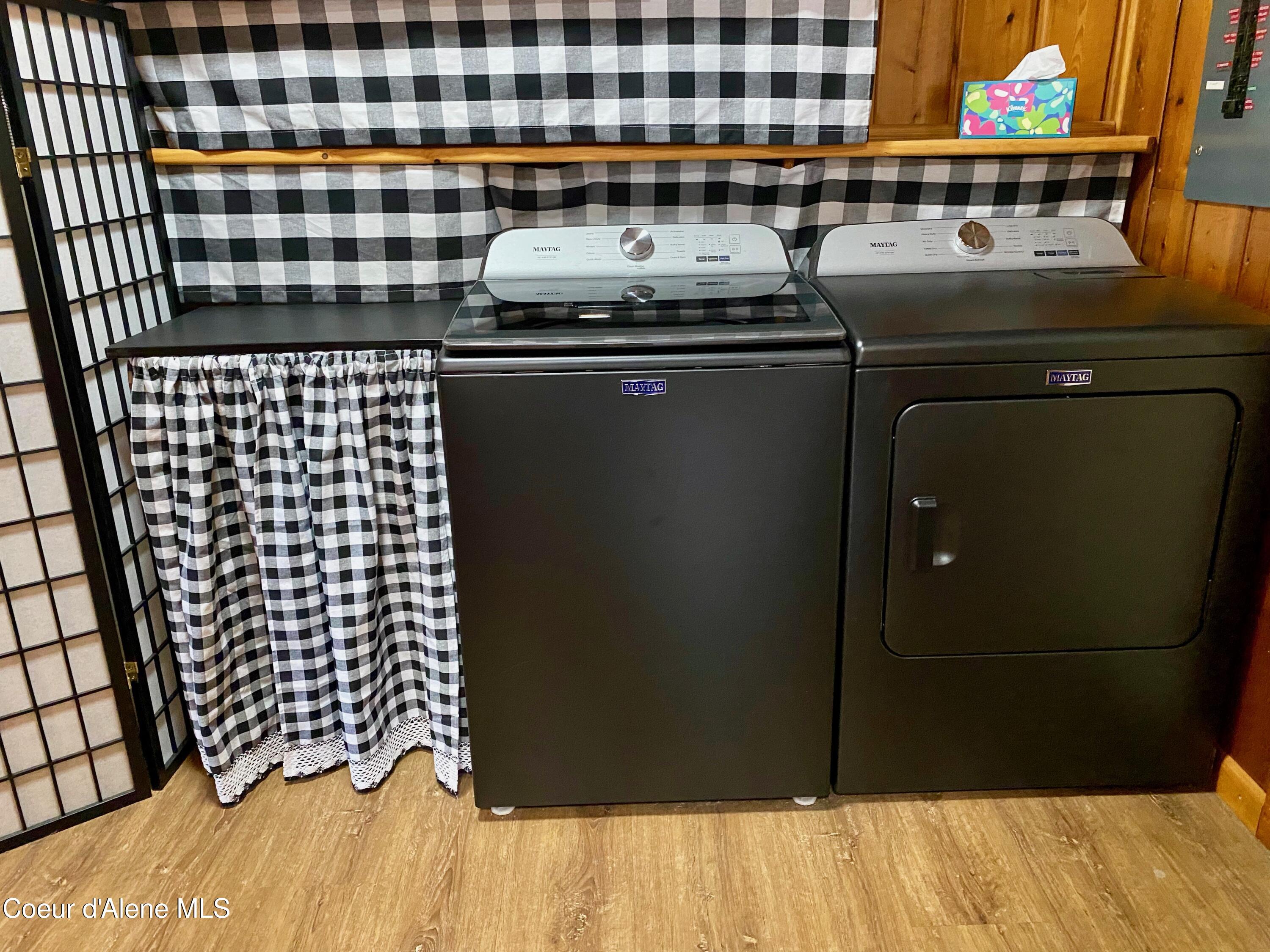 61 Whiskey Jack Road Sandpoint, ID 83864 - Photo 20 of 59 21 Laundry 3