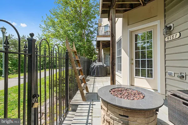 $5,800 | 5187 Brawner Place, Alexandria, VA 22304