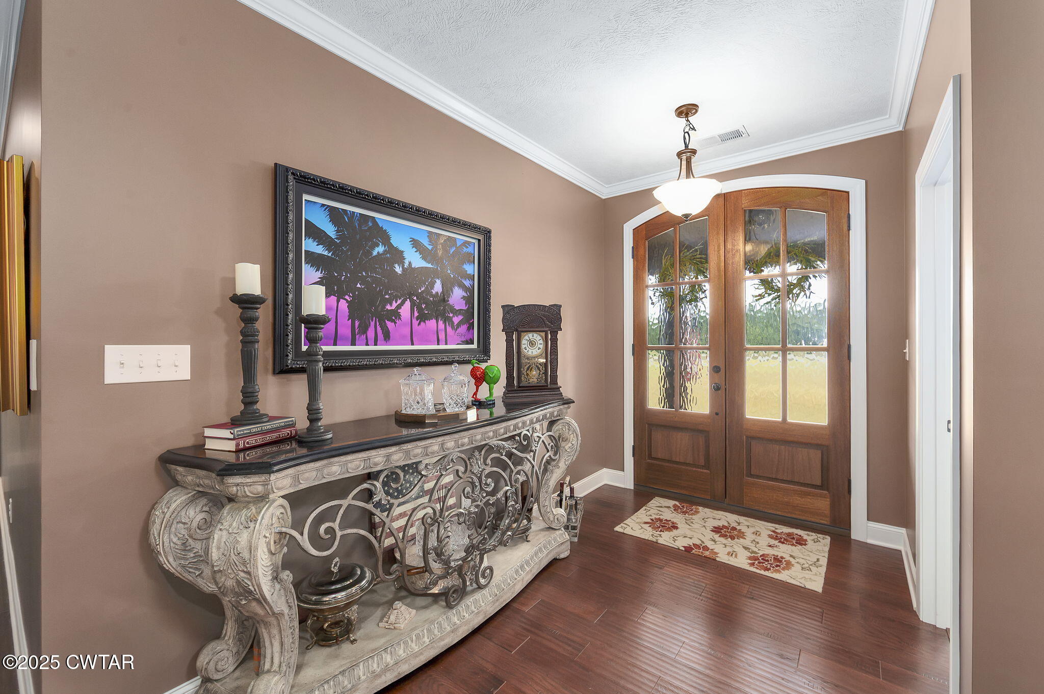 325 Ridgewood Drive Henderson, TN 38340 - Photo 3 of 63 a living room with furniture and a flat screen tv
