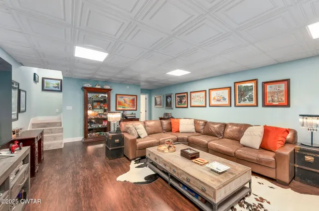 $619,000 | 325 Ridgewood Drive, Henderson, TN 38340