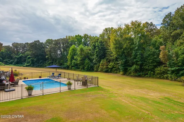 $619,000 | 325 Ridgewood Drive, Henderson, TN 38340