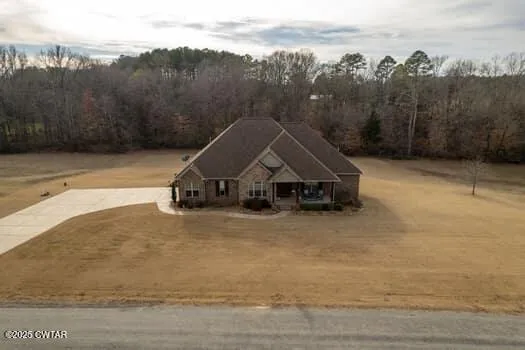 $619,000 | 325 Ridgewood Drive, Henderson, TN 38340