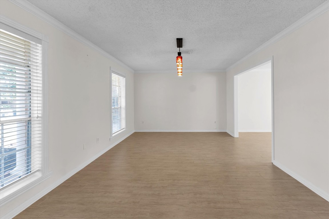 19535 Enchanted Oaks Drive Spring, TX 77388 - Photo 11 of 42 Formal dining