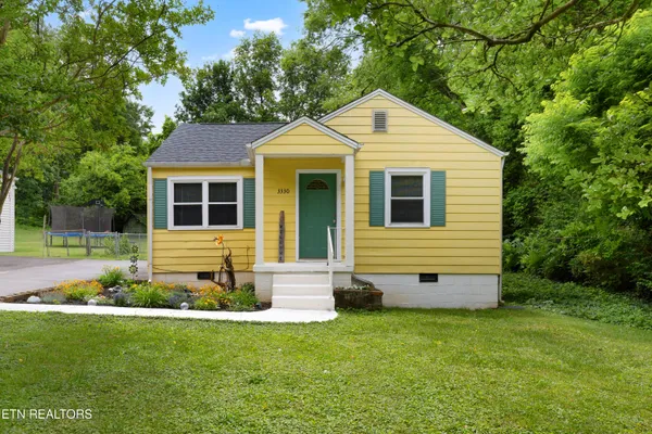 $219,900 | 3330 Skyline Drive, Knoxville, TN 37914