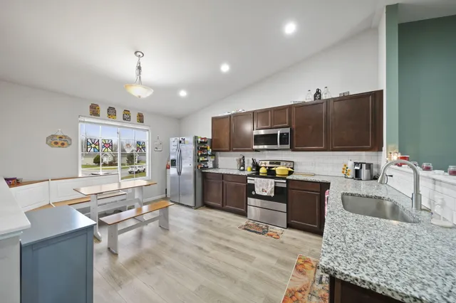 $272,000 | 159 St Clair Circle, Brooklyn, MI 49230