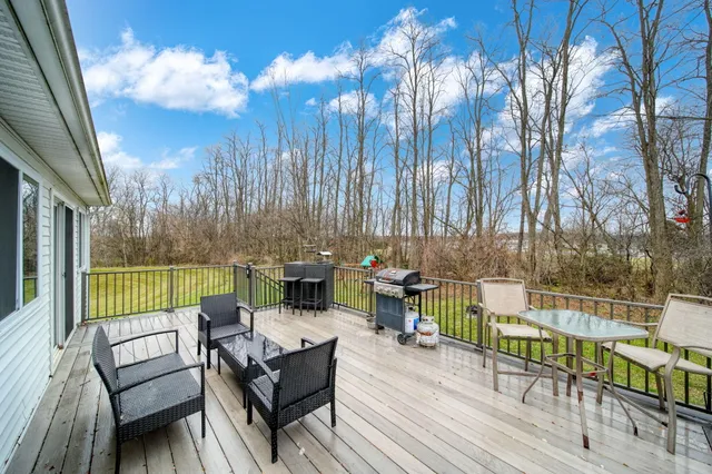 $272,000 | 159 St Clair Circle, Brooklyn, MI 49230