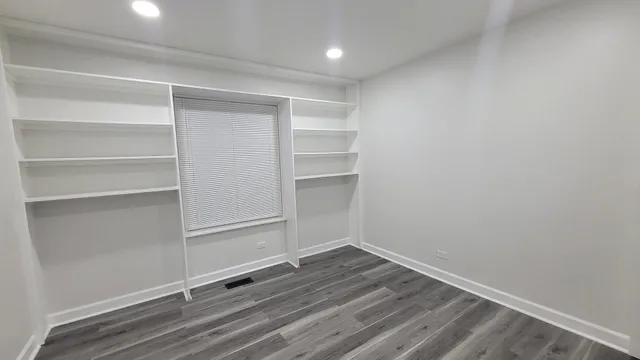 $2,200 | 378 Sandalwood Lane, Unit B1, Schaumburg, IL 60193