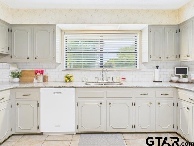 449 Murchison Street Frankston, TX 75763 - Photo 9 of 48