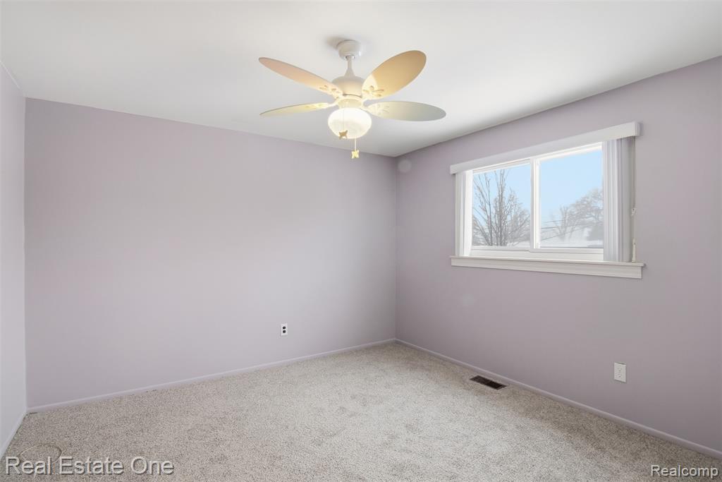 2811 Rhodes Drive Troy, MI 48083 - Photo 24 of 42 Gallery Image 24