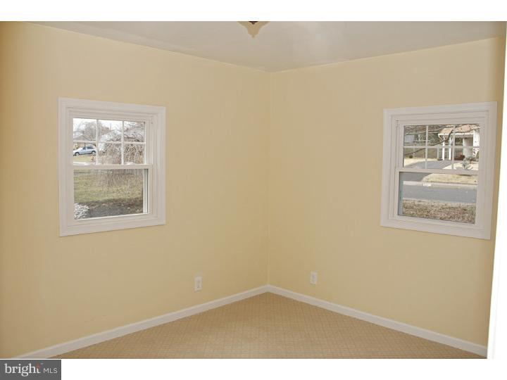 224 Devon Road Fairless Hills, PA 19030 - Photo 18 of 21 Gallery Image 18
